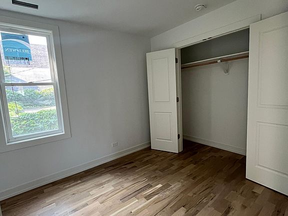4th image of 1108 N Paulina St APT 2R