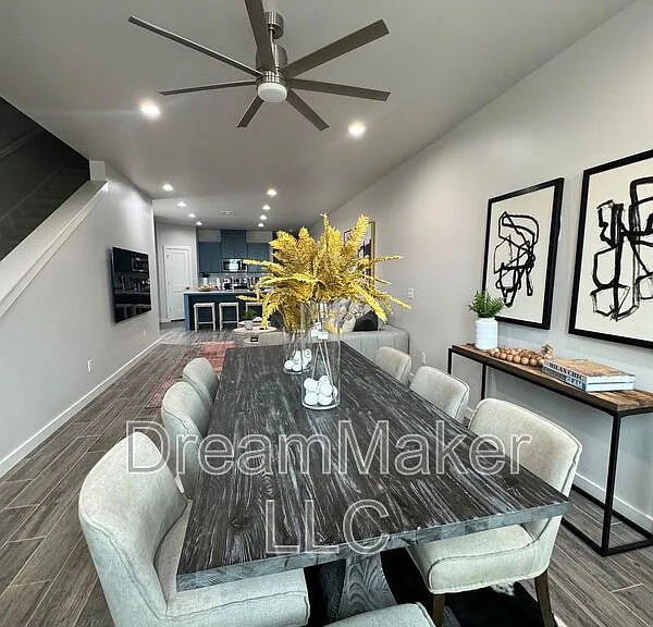 2807 Clifton Ter — Photo 2