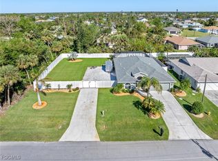 126 Spur Dr, Rotonda West, FL 33947