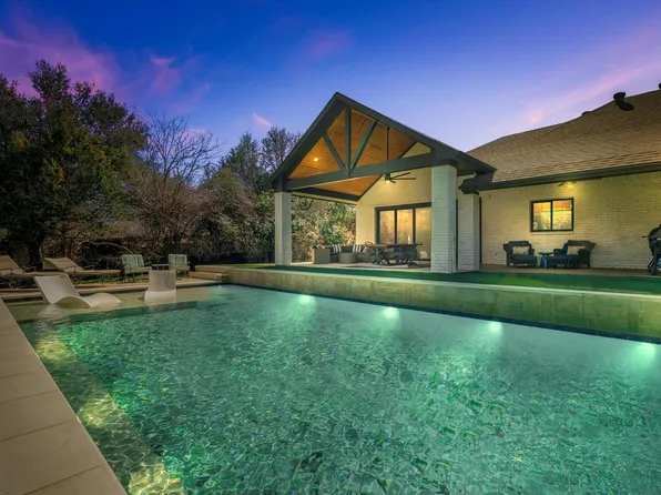 2712 McPherson Ln, Flower Mound, TX 75022