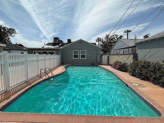 3rd image of 6106 Teesdale Ave