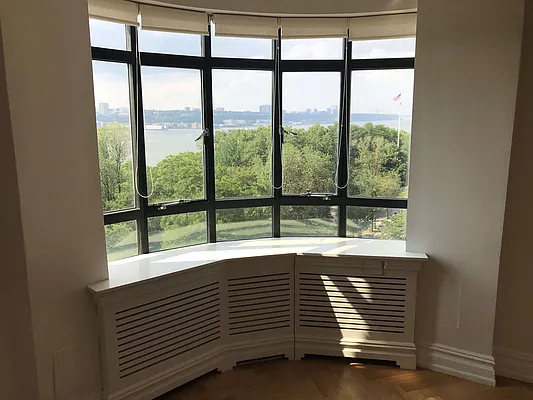 Rented by Halstead Real Estate | media 20