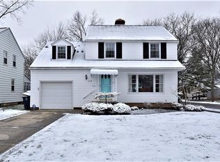 1334 Croyden Rd, Lyndhurst, OH 44124