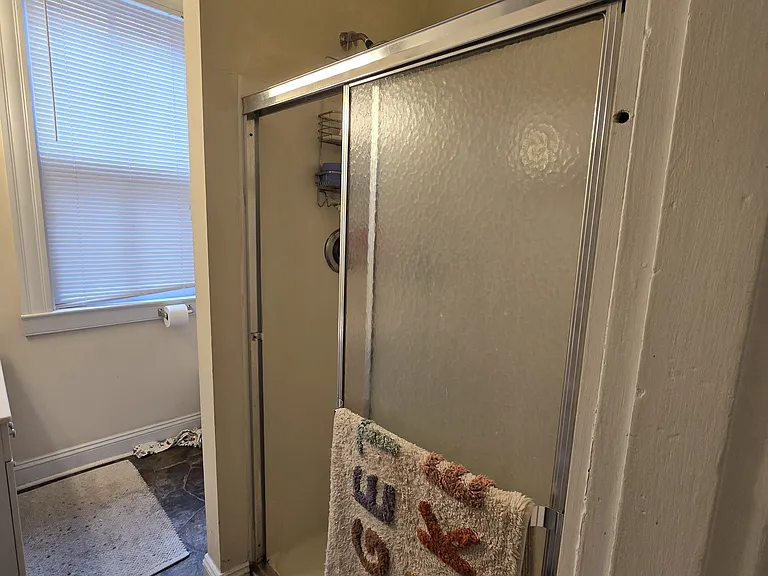 2209 W Main St — Photo 16
