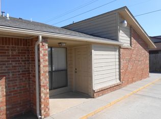 911 NE Rogers Ln, Lawton, OK 73507