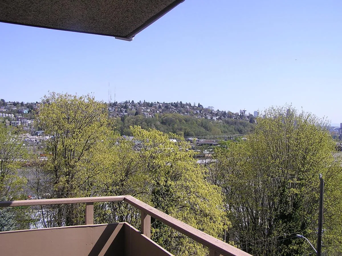 3 bed, 1700 sqft, $3,700 — Photo 1