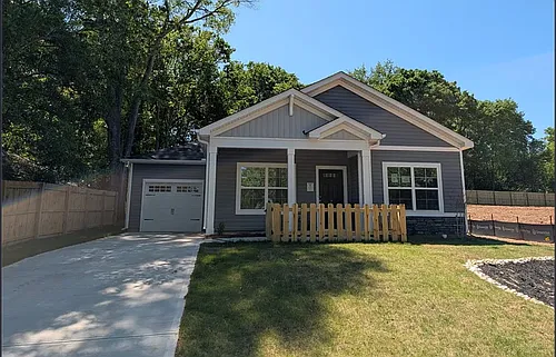 7 Iola St Photo 1
