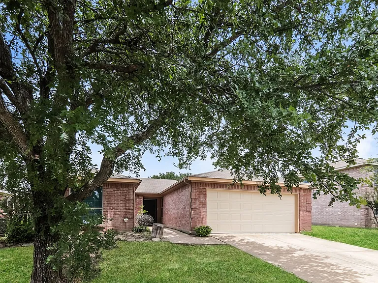 12805 Dove Field Ln — Photo 2