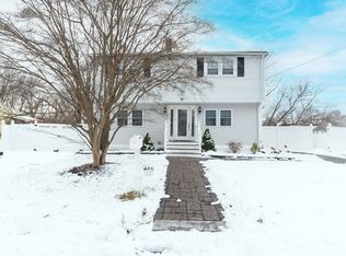 101 Rice St, Abington, MA 02351