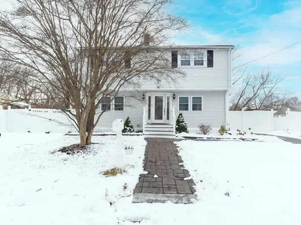 101 Rice St, Abington, MA 02351