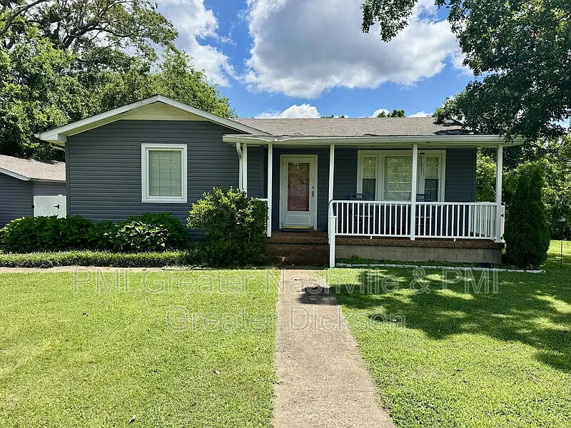 300 Shady Oak Dr