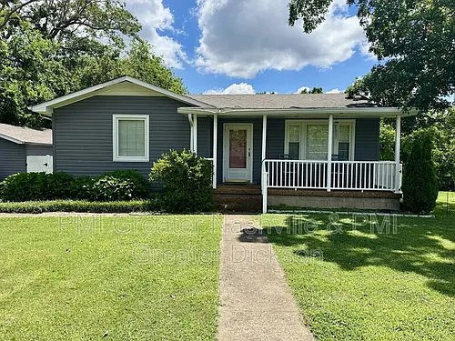 300 Shady Oak Dr Photo 1