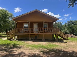 112 Palamino Ct, Paige, TX 78659