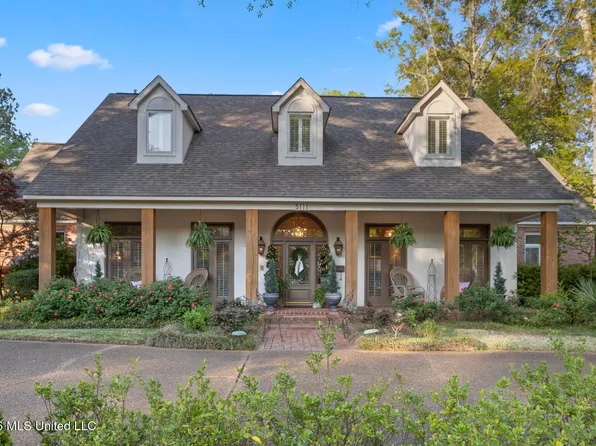 5111 Canton Heights Dr, Jackson, MS 39211