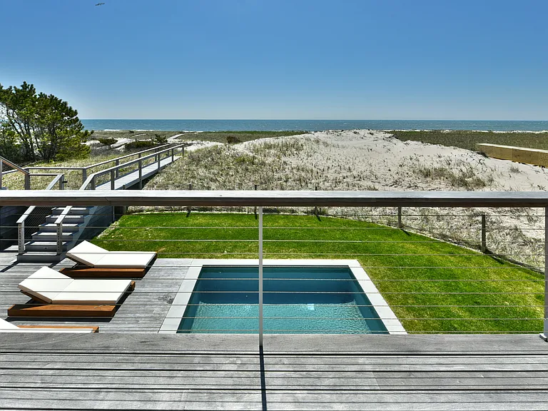 451 Dune Rd — Photo 27