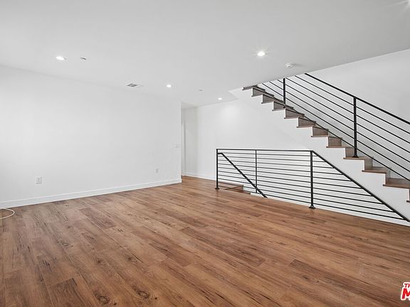 3rd image of 6336 Beck Ave #2