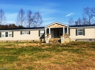 1620 Rogers Rd, Mount Airy, NC 27030