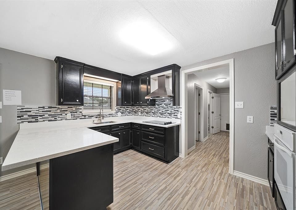 1st image of 255 Freeman Boulevard