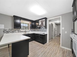 255 Freeman Blvd, West Columbia, TX 77486