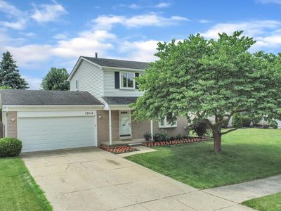 35514 Eastmont Dr, Sterling Heights, MI, 48312