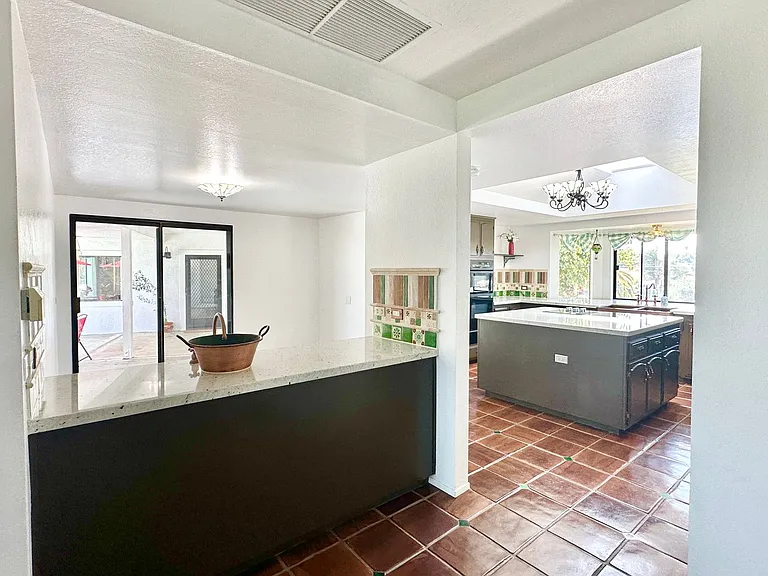 1650 Winterwarm Dr — Photo 9