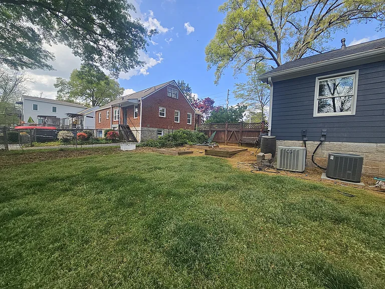 3293 Covington Hwy — Photo 16