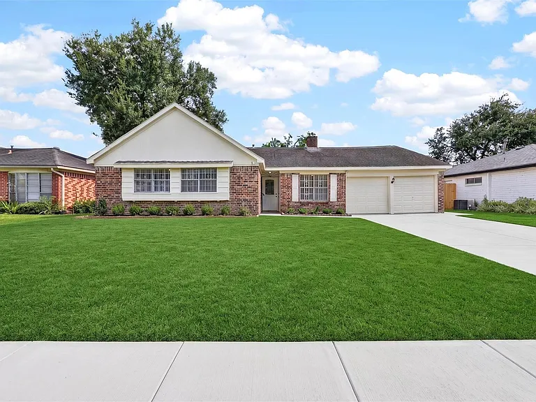 11239 Carvel Ln — Photo 4