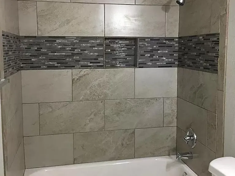 1728 Chapman Dr — Photo 3