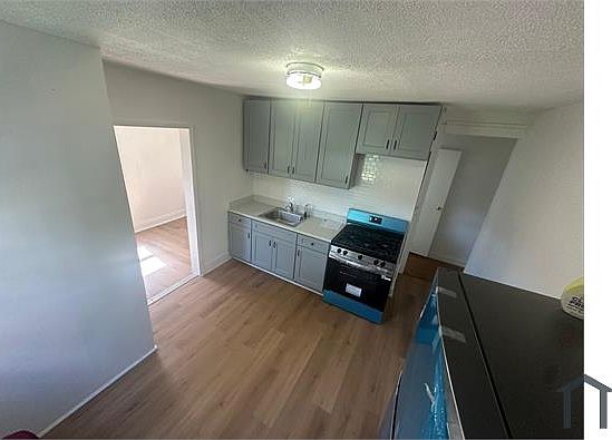 4th image of 3229 Baychester Ave Floor 2