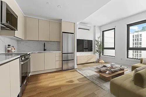 130 Hope St Photo 1