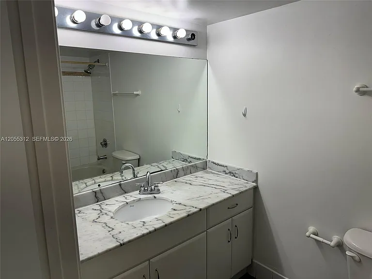 1200 Brickell Bay Dr #2310 — Photo 9