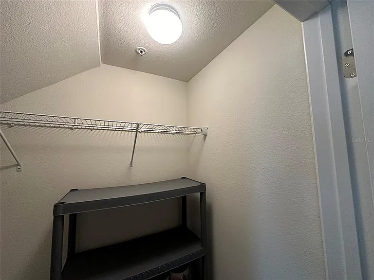 527 Piazza Point — Photo 23