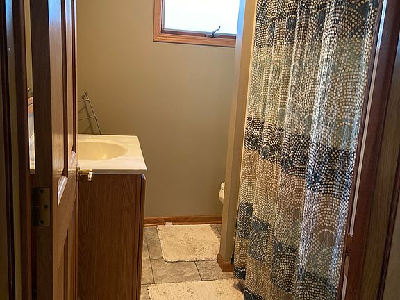 4th image of 306 E 1st St