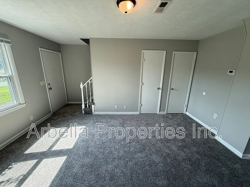 2 bed, 1.5 bath, 877 sqft, $975 — Photo 4