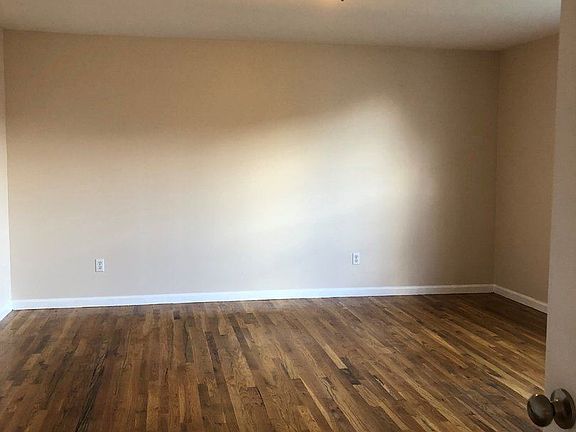 2nd image of 535 S Tonti St
