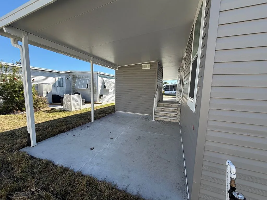 3 bed, 2.0 bath, 1460 sqft, $1,499 — Photo 3