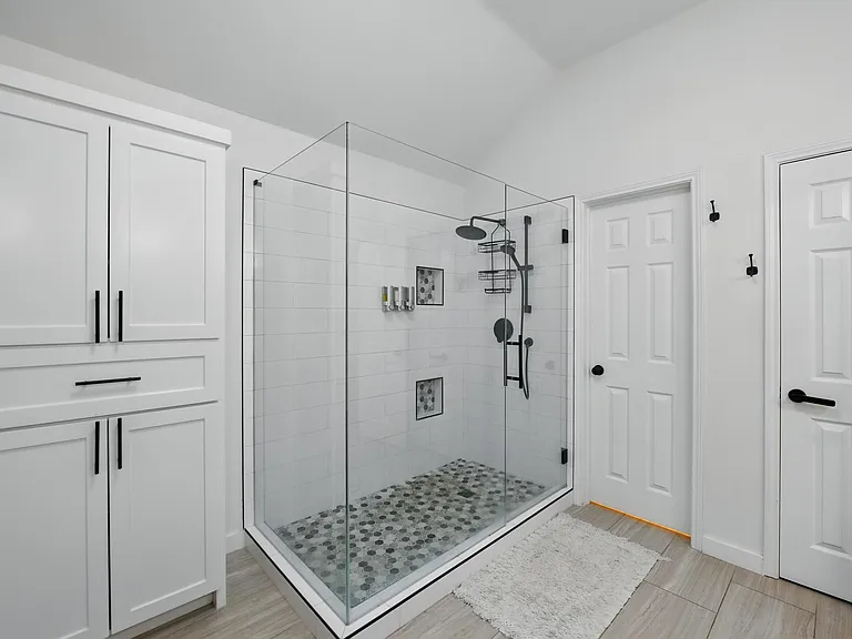 2432 Covington Dr — Photo 31