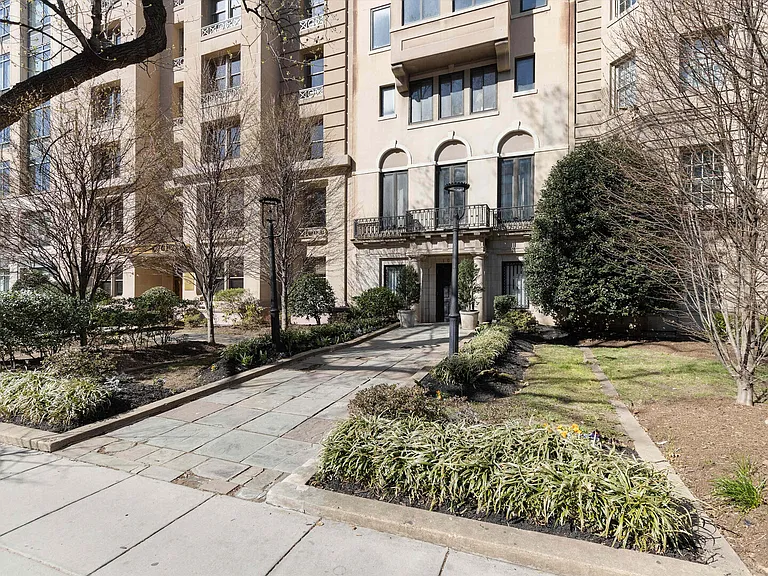 16th St NW — Photo 6