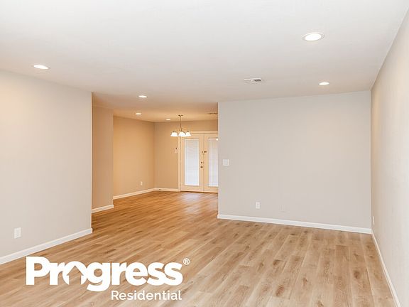 4th image of 415 Saratoga Ct