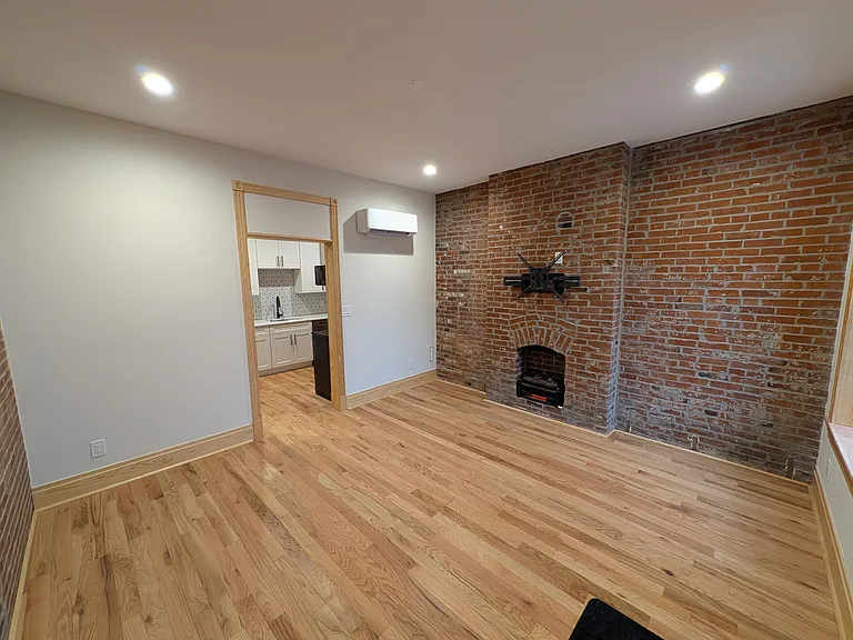 3233 Morganford Rd — Photo 35