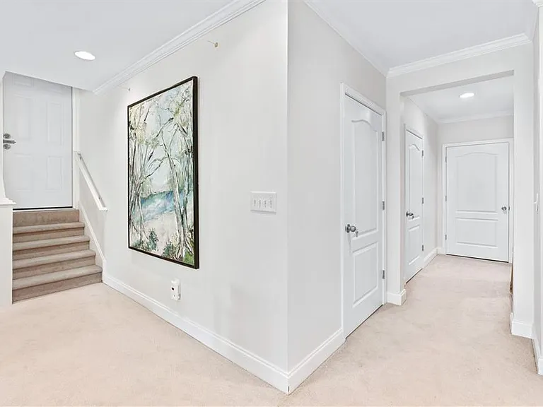 4260 Beverly Ln NE — Photo 5