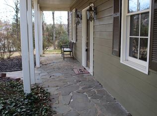 1649 Country Walk Trl, Lawrenceville, GA 30043