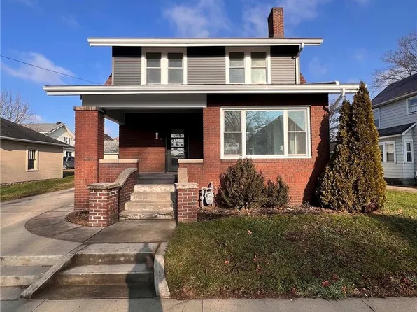 221 W 10th St, Dover, OH 44622