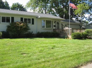 3801 Glenbrook Dr, Lansing, MI
