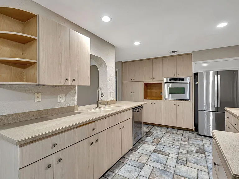 1402 Cormorant Rd — Photo 7
