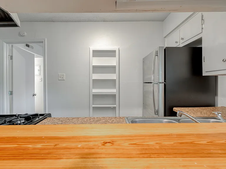 5210 Joe Sayers Ave #E — Photo 10