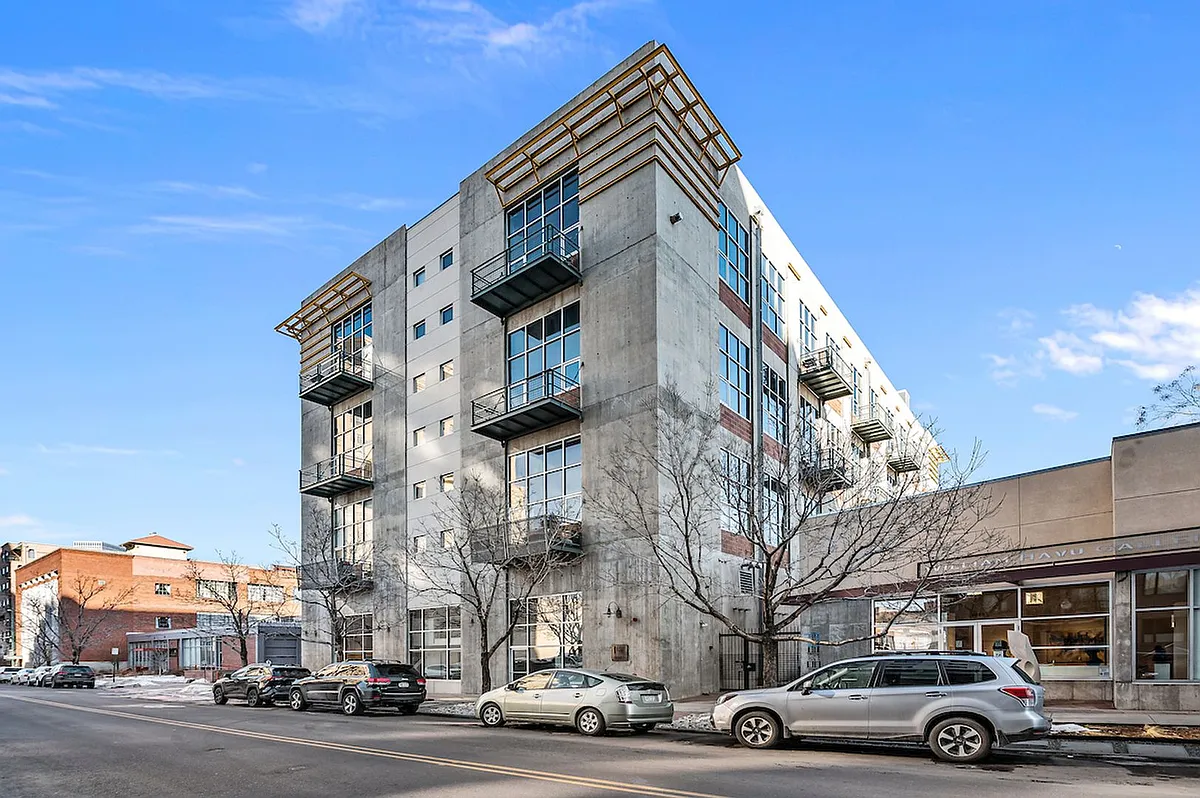 Building Photo - 1050 Cherokee St #406