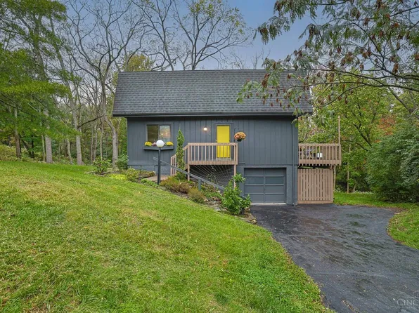 6134 Blue Lake Dr, Cincinnati, OH 45247