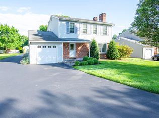 6 Wynmere Dr, Horsham, PA 19044