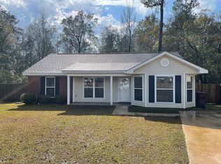 208 Gayle Ln, Satsuma, AL 36572